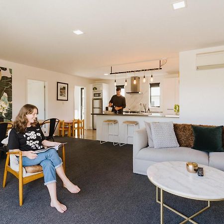 4 - Charming Space, Just A Stone Throw From Central Ванака Экстерьер фото